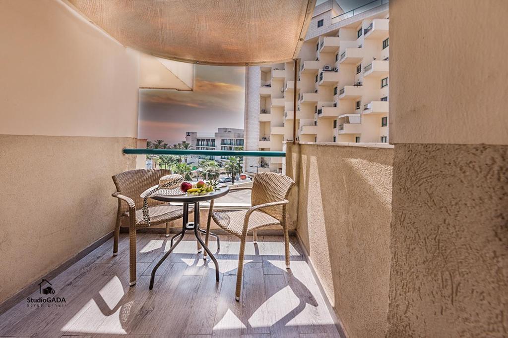 Kings & Queens By The Lake Apartment Tiberias Ngoại thất bức ảnh