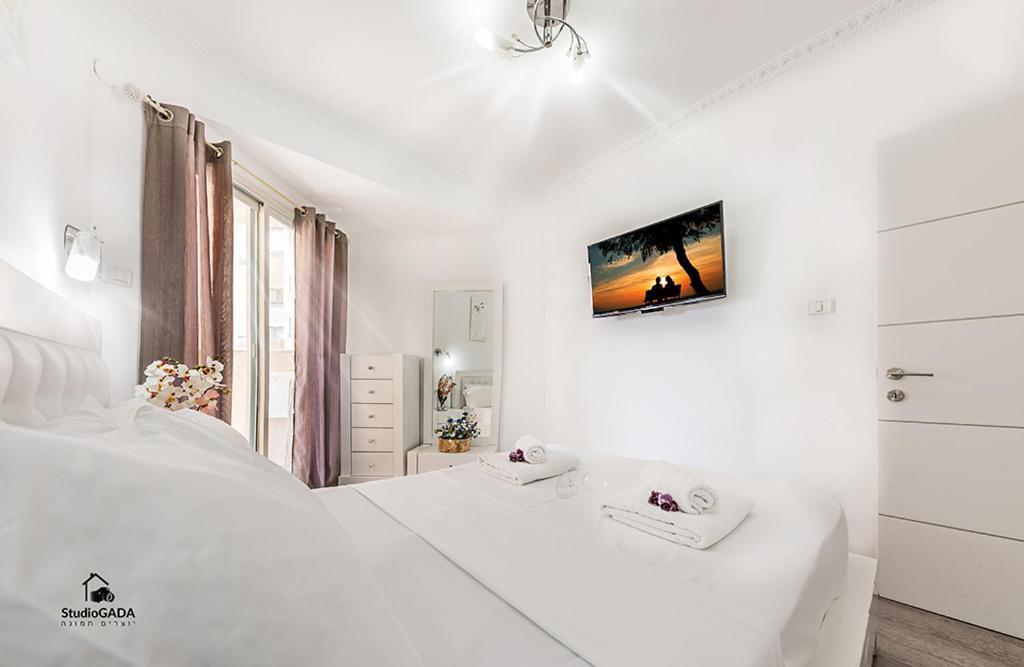 Kings & Queens By The Lake Apartment Tiberias Ngoại thất bức ảnh